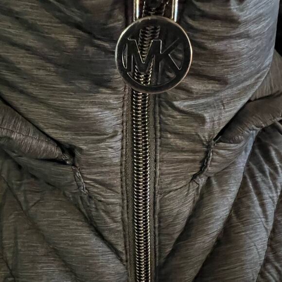 MICHAEL KORS WOMENS “DOWN”JACKET SIZE XS MINT - Picture 2 of 5